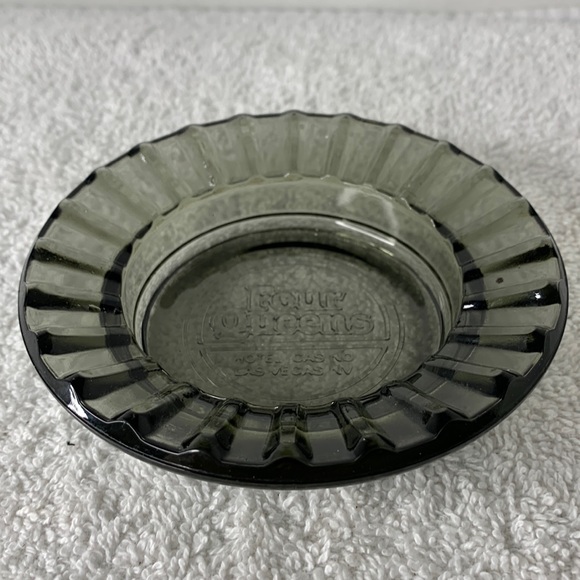 Four Queens Motel/Casino Las Vegas NV Smoked Glass Vintage Ashtray - Picture 1 of 3